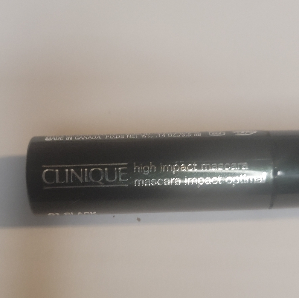 Clinique High Impact Mascara in Bold Black 8-Total In Listing - Picture 2 of 6